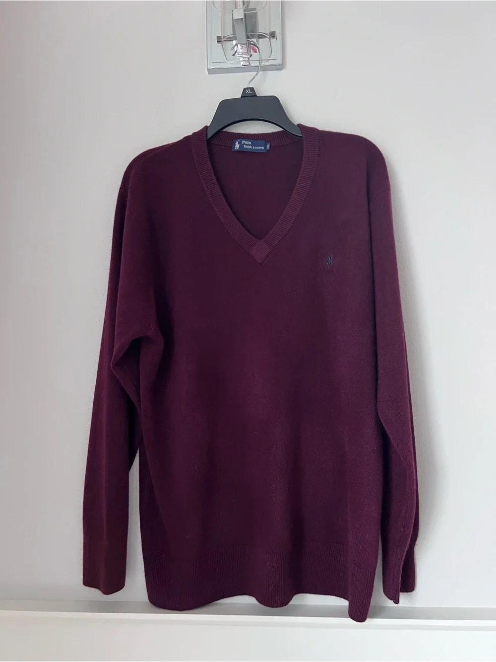 Ralph Lauren Men's V-Neck Sweater in Deep  burgundy cashmere